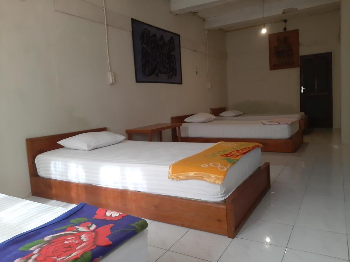 Beach Guest House Maninjau Экстерьер фото